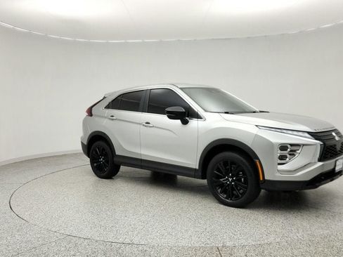 Used 2025 Mitsubishi Eclipse Cross LE AWD/4WD image 3