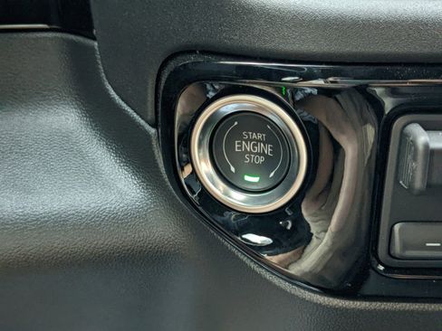 New 2025 Chevrolet Silverado 1500 LT AWD/4WD image 31