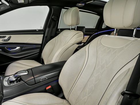 Used 2020 Mercedes-Benz Maybach S 560 4MATIC image 19