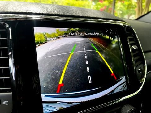 Used 2020 Jeep Grand Cherokee Limited w/ Luxury Group II image 42