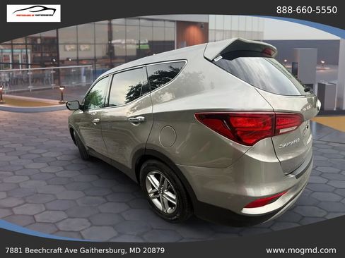Used 2017 Hyundai Santa Fe Sport FWD image 3
