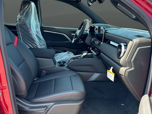 New 2026 Chevrolet Colorado Z71 w/ Technology Package AWD/4WD image 18