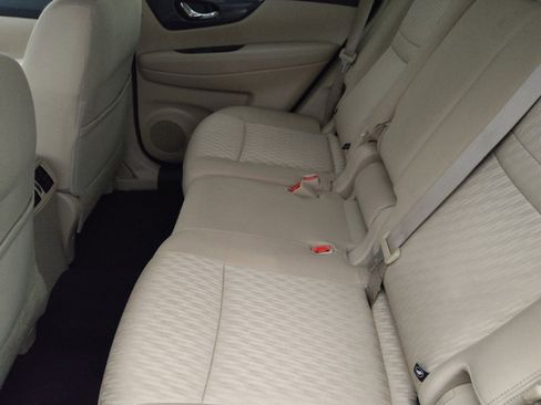 Used 2020 Nissan Rogue SV FWD image 18