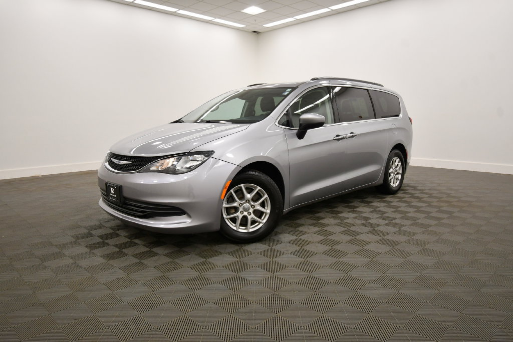 Used 2020 Chrysler Voyager Lxi FWD image 2