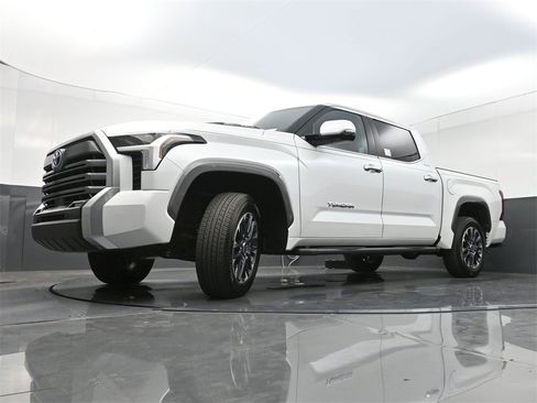 Used 2024 Toyota Tundra Limited image 29