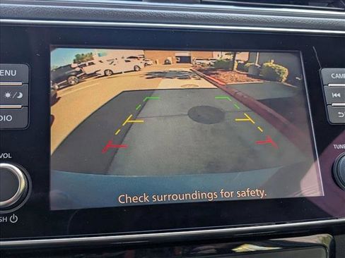 Used 2022 Nissan Leaf SV image 14