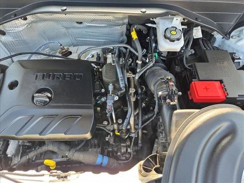 Used 2025 Chevrolet TrailBlazer LT AWD/4WD image 22