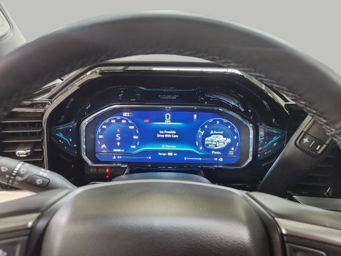 Used 2024 Chevrolet Silverado 1500 LT image 22