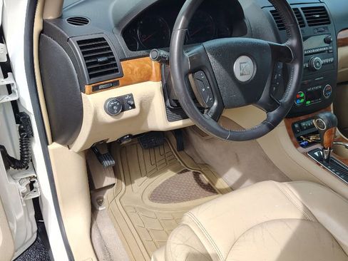 Used 2009 Saturn Outlook XR w/ Convenience Package image 14