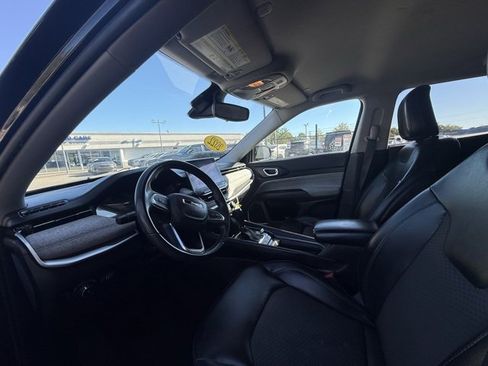 Used 2022 Jeep Compass Latitude image 5