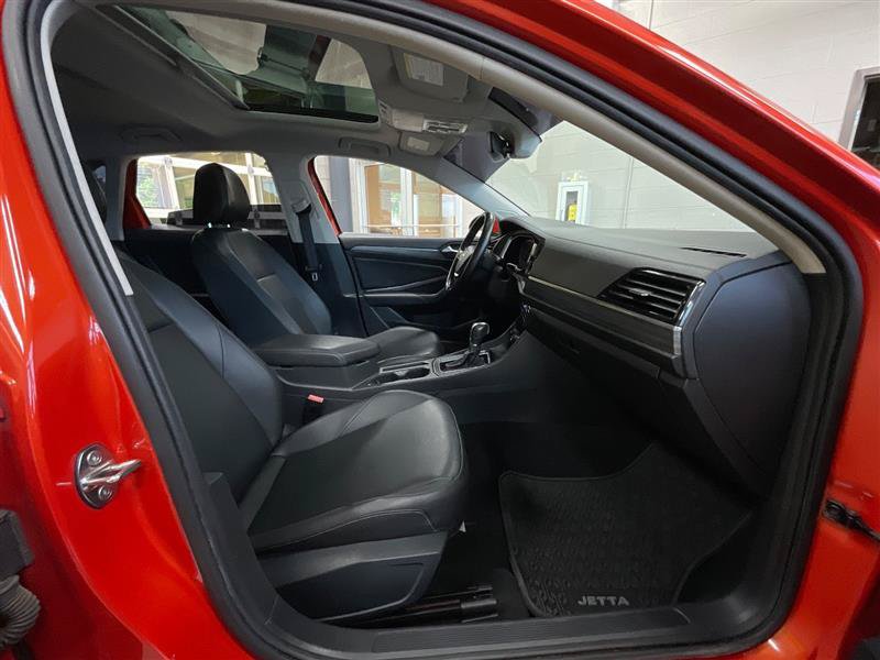Used 2019 Volkswagen Jetta SEL FWD image 30
