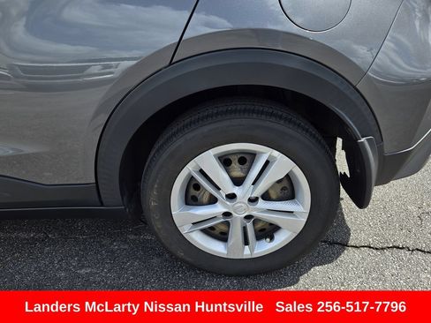 Used 2023 Nissan Kicks S FWD image 12