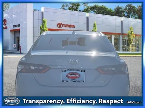 Certified 2024 Toyota Camry SE image 7