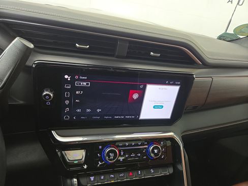 Used 2024 GMC Sierra 3500 Denali Ultimate image 20