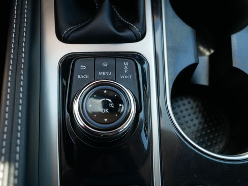 Used 2023 Nissan Maxima Platinum w/ Sport Mat Group FWD image 32