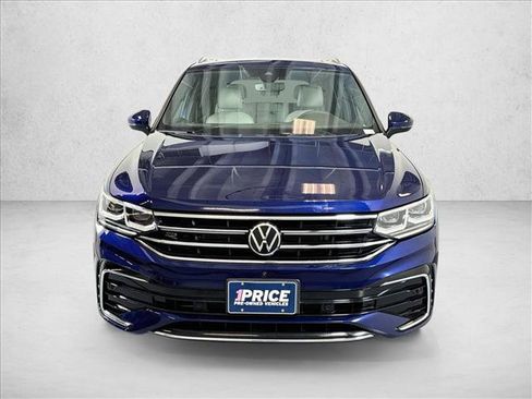 Used 2022 Volkswagen Tiguan SEL R-Line AWD/4WD image 2