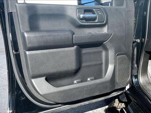 Used 2022 Chevrolet Silverado 2500 Custom w/ Custom Value Package image 19