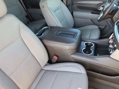Used 2022 GMC Yukon SLT w/ SLT Luxury Package AWD/4WD image 34