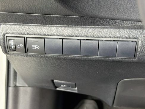 Used 2021 Toyota Corolla SE FWD image 15