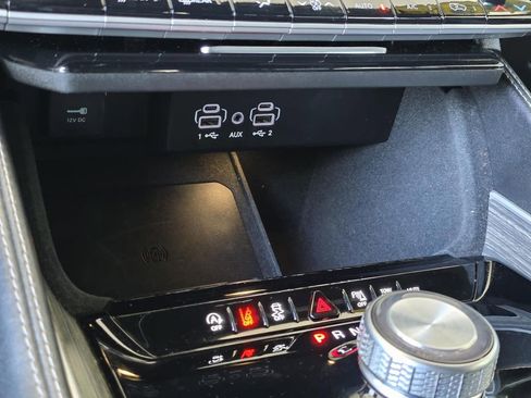 Used 2024 Jeep Wagoneer L Series II RWD image 26
