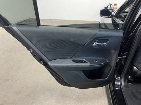 Used 2017 Honda Accord LX image 20
