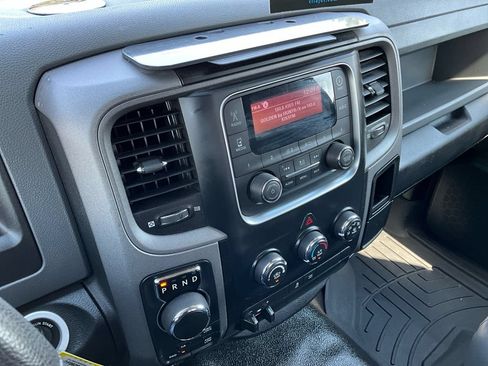 Used 2018 RAM 1500 Tradesman w/ Chrome Appearance Group AWD/4WD image 17