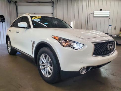 Used 2017 INFINITI QX70 AWD w/ Premium Package image 2