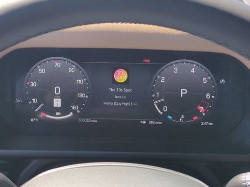 New 2026 Land Rover Defender 110 X-Dynamic SE AWD/4WD image 8