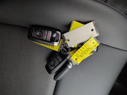 New 2026 Ford Transit 250 148 Medium Roof w/ Load Area Protection Package image 31