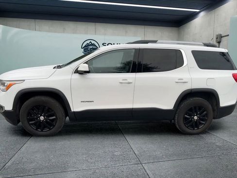 Used 2019 GMC Acadia SLT image 2