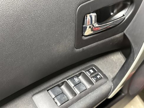 Used 2013 Nissan Rogue S AWD/4WD image 19