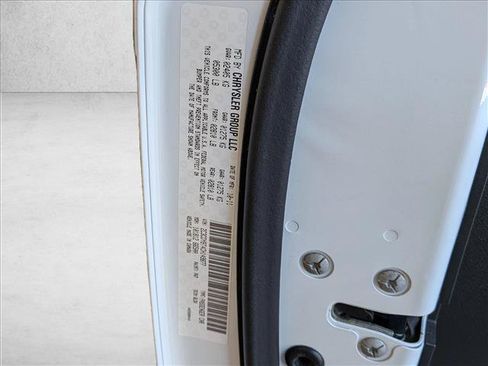 Used 2012 Dodge Challenger R/T RWD image 21