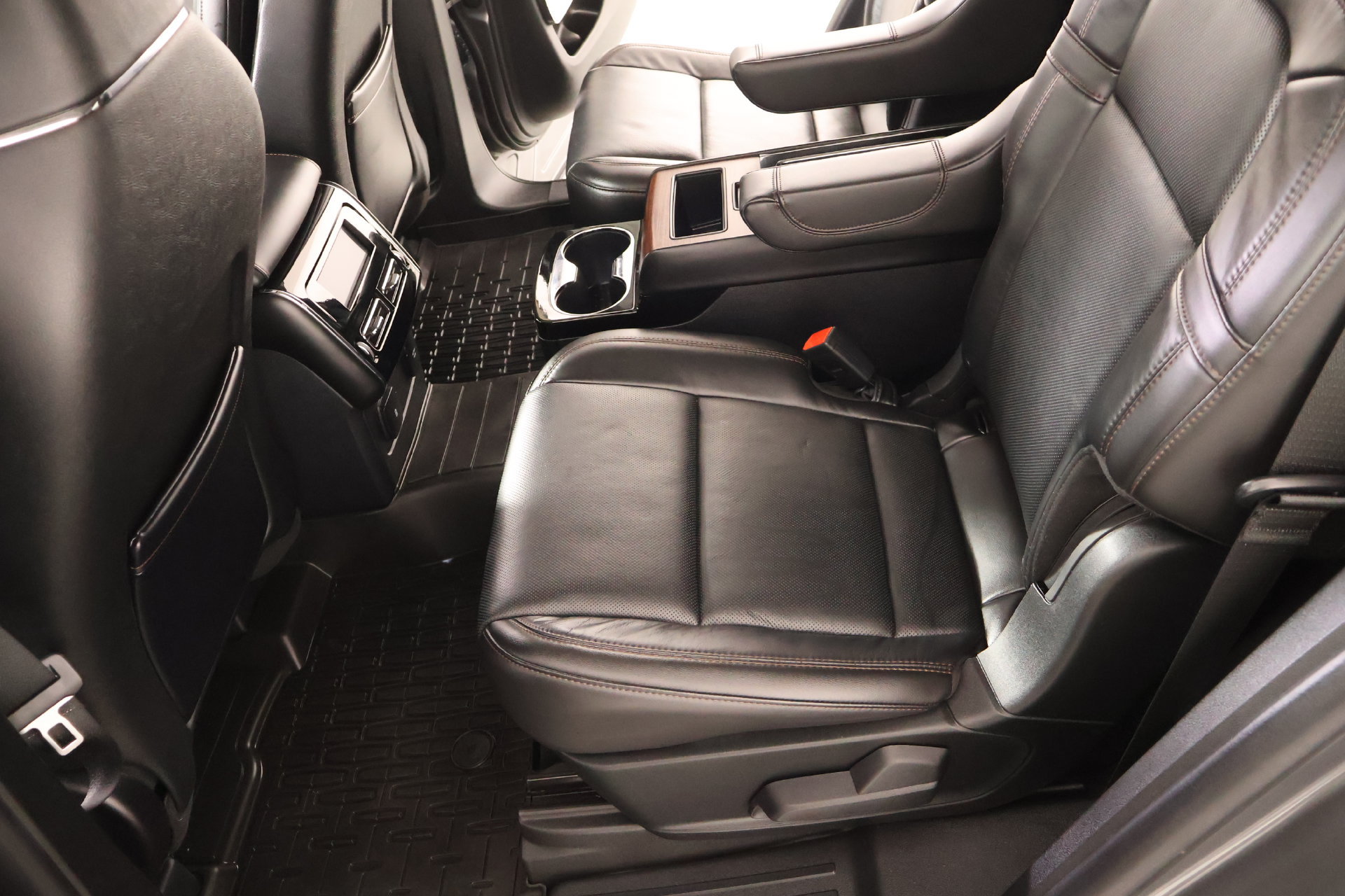 Used 2023 Lincoln Aviator Grand Touring w/ Equipment Group 301A AWD/4WD image 13