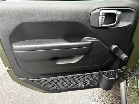 Certified 2023 Jeep Gladiator Sport w/ Trailer Tow Package image 19