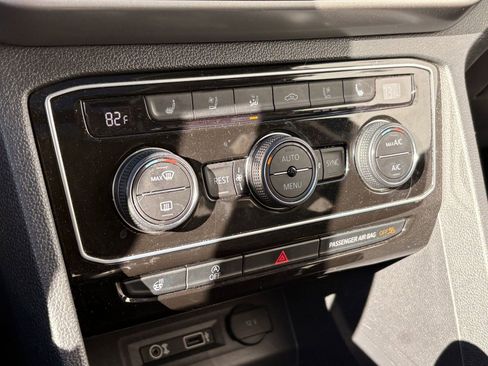 Used 2019 Volkswagen Atlas SEL Premium image 20