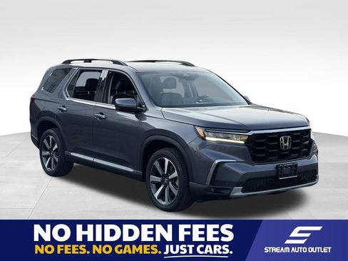 Used 2023 Honda Pilot Touring image 1