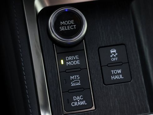 Used 2025 Lexus GX 550 image 29