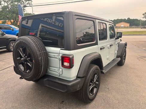 Used 2023 Jeep Wrangler Unlimited Sport AWD/4WD image 11