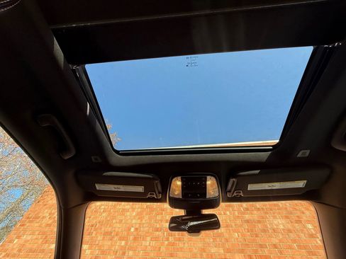 Used 2021 Chrysler 300 S w/ S Model Appearance Package image 29