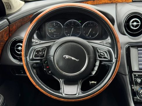 Used 2014 Jaguar XJ L Portfolio RWD image 33