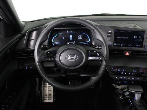 Certified 2026 Hyundai Elantra SEL Sport Premium FWD image 21