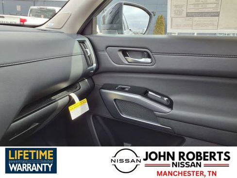 New 2026 Nissan Pathfinder SL image 7