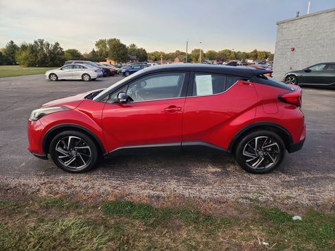 Used 2020 Toyota C-HR Limited image 2