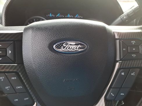 Used 2019 Ford F250 XLT w/ XLT Premium Package image 14