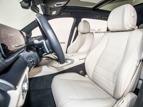 Used 2024 Mercedes-Benz GLS 580 GLS 580 image 16