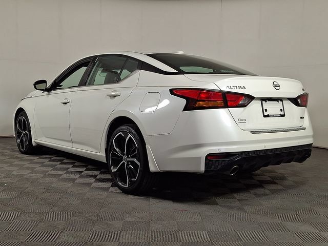 Used 2023 Nissan Altima 2.5 SR w/ SR Premium Package AWD/4WD image 7