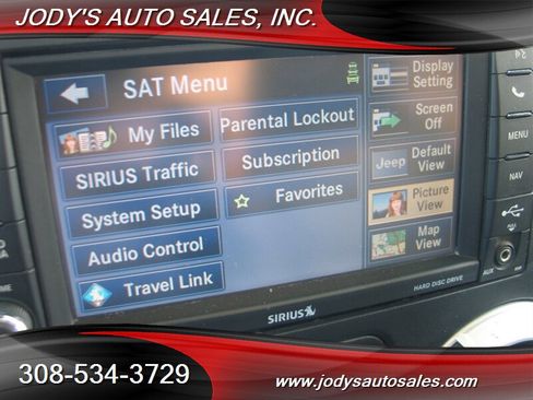 Used 2015 Jeep Wrangler Unlimited Sahara w/ Connectivity Group AWD/4WD image 14