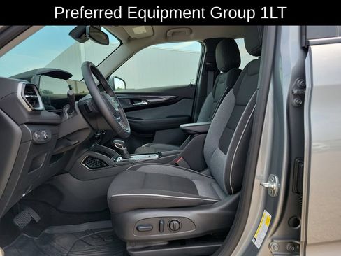 Used 2025 Chevrolet TrailBlazer LT w/ Convenience Package AWD/4WD image 7