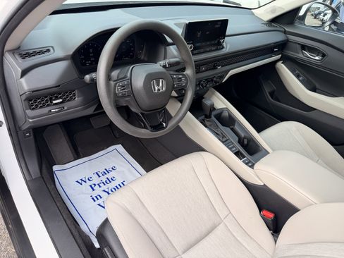 Certified 2023 Honda Accord EX image 9