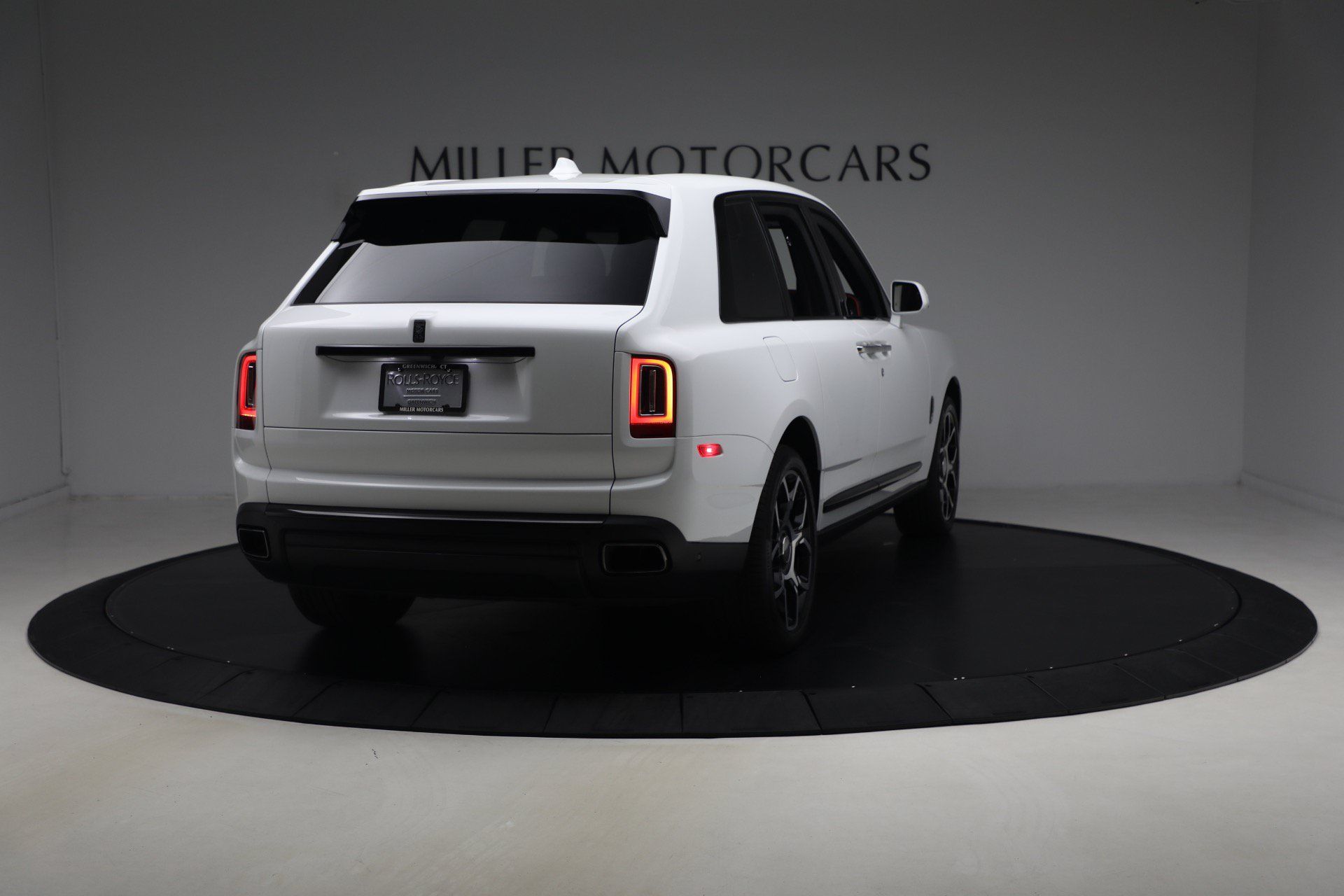 Certified 2020 Rolls-Royce Cullinan Black Badge AWD/4WD image 2
